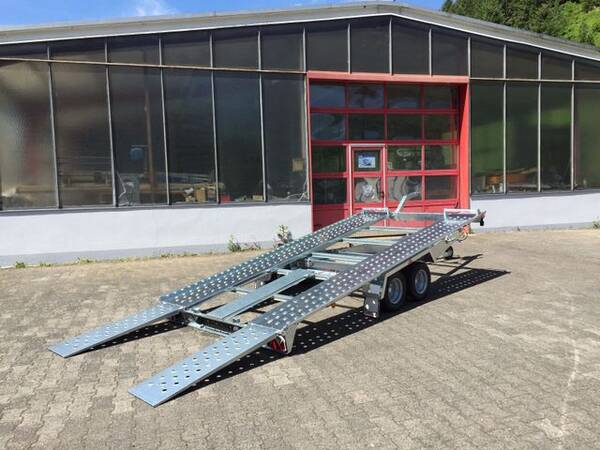 Pongratz kippbarer Autotransporter L-AT 400 T-K