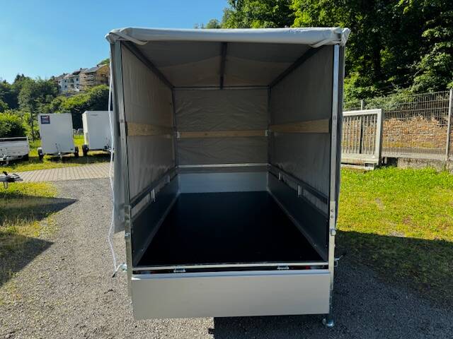 McAlu Pro DV 135 - mit Plane und Spriegel