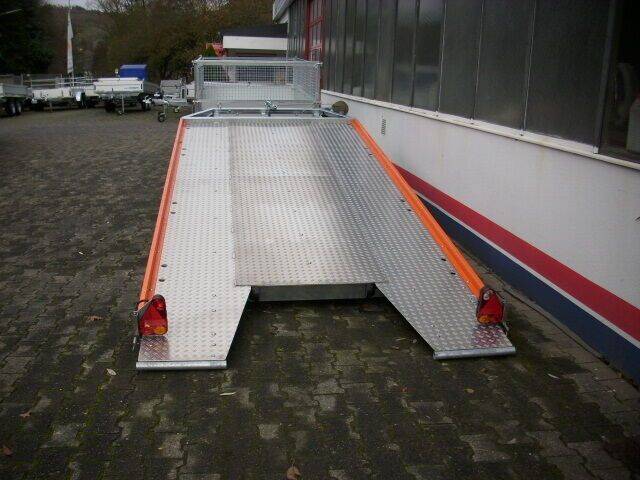 Autotransporter WM Meyer mittig Geschlossen