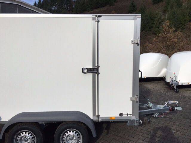 FW 2000 - 305x152x180cm - Koffer mit Seitentür!