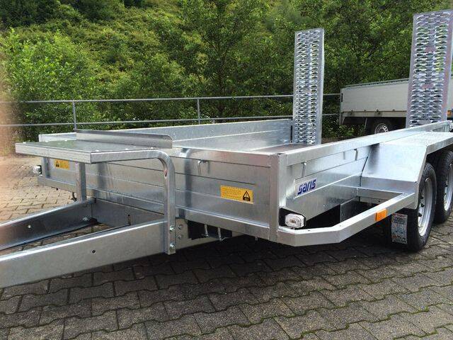 Magnum Explorer 3000 kg - Baumaschinentransporter