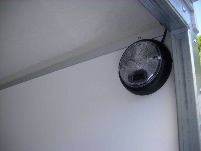KT 4018/27 M mit Heckrampe 4,00 x 1,85 x 1,82 m