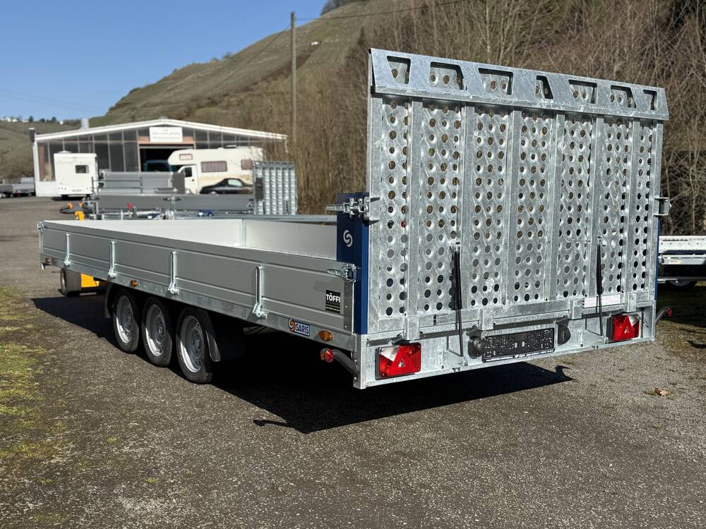 TP 507 210 3500 3 Tridem mit Heckrampe kippbar und Aluwänden