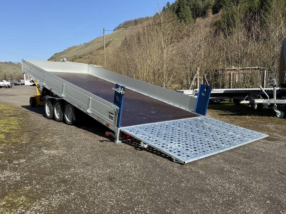 TP 507 210 3500 3 Tridem mit Heckrampe kippbar und Aluwänden