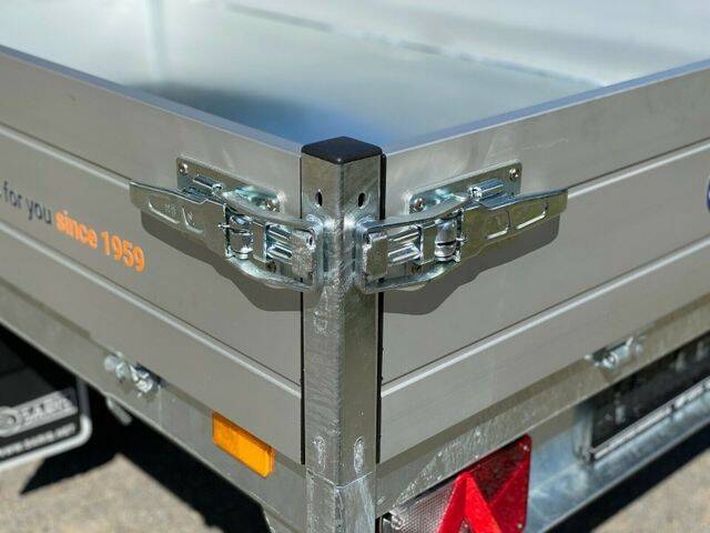 K1 256 150 1500 Heckkipper mit Handpumpe