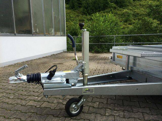 Magnum Explorer 3000 kg - Baumaschinentransporter