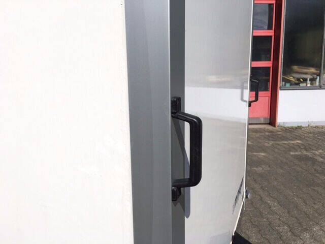 AZ 1325/126 S30 - kompakter gebremster Koffer