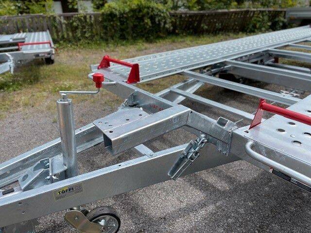 Pongratz Zweiachser Fahrzeugtransporter aus Aluminium