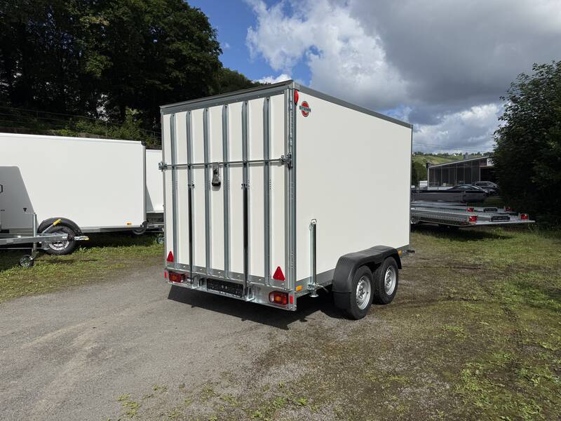 P-BOX STPK 27-30-18.2 P18.1 mit Heckrampe - sehr robust