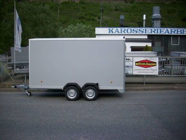 KT 4018/27 M mit Hecktüren 4,00 x 1,85 x 1,82 m