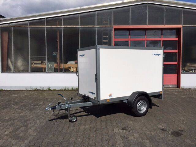 AZ 1325/126 S30 - kompakter gebremster Koffer