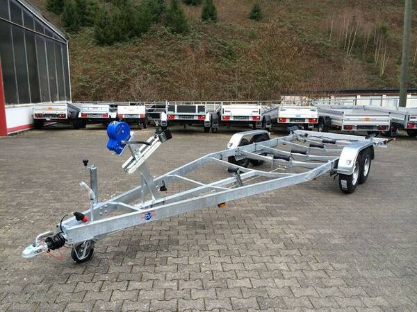 TPV/Böckmannn Bootstrailer BA 2700 mit Seilwinde