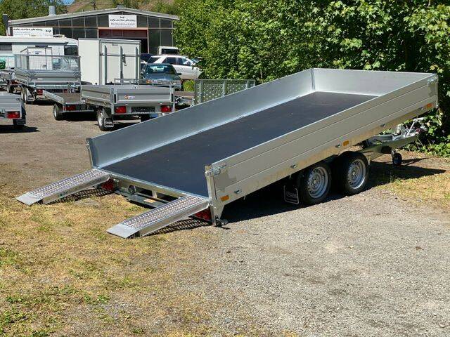 Hydraulisch kippbarer Multitransporter für Autotransporte