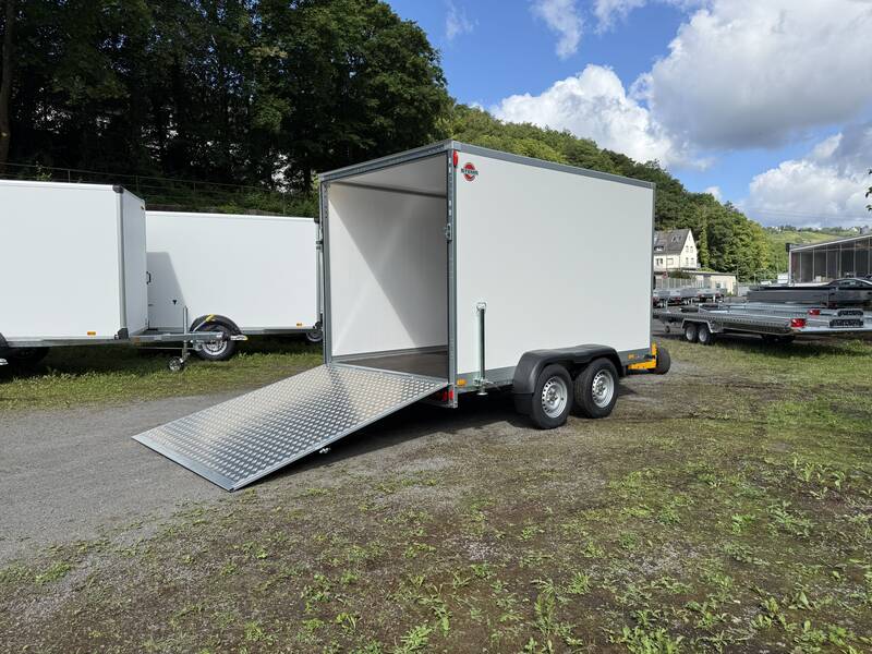 P-BOX STPK 27-30-18.2 P18.1 mit Heckrampe - sehr robust