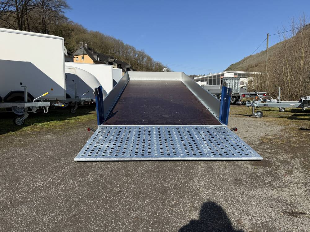TP 507 210 3500 3 Tridem mit Heckrampe kippbar und Aluwänden