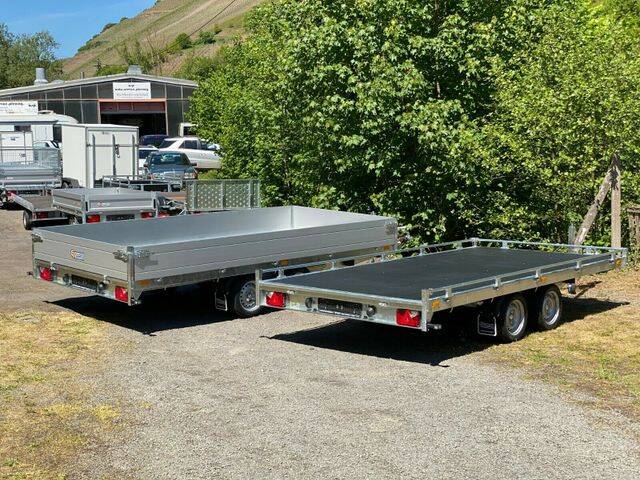 Saris Multitransporter für Fahrzeugtransporte bei TÖFFI in Zell