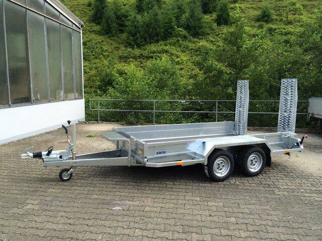 Magnum Explorer 3000 kg - Baumaschinentransporter