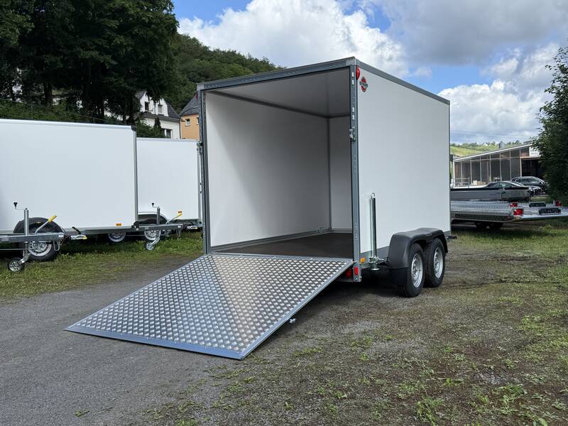 P-BOX STPK 27-30-18.2 P18.1 mit Heckrampe - sehr robust