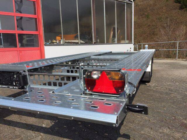 Stema Atour Autotransporter Rücklicht