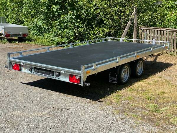 Saris Fahrzeugtransporter TP 406 204 2700