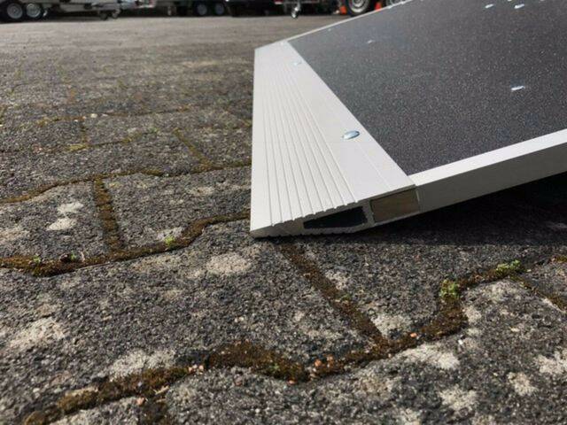 FW 2000 Koffer - 305x152x180cm - mit Rampe!