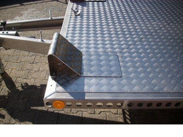 Aluminium als Material für Autotransportanhänger