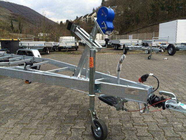 TPV/Böckmannn Bootstrailer mit Seilwinde