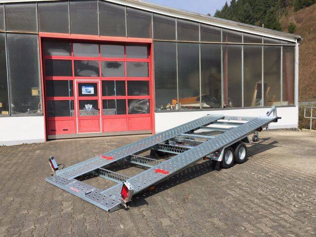 Kippbarer transporter für Autos mit geringem Neigungswinkel zum leichten Auffahren